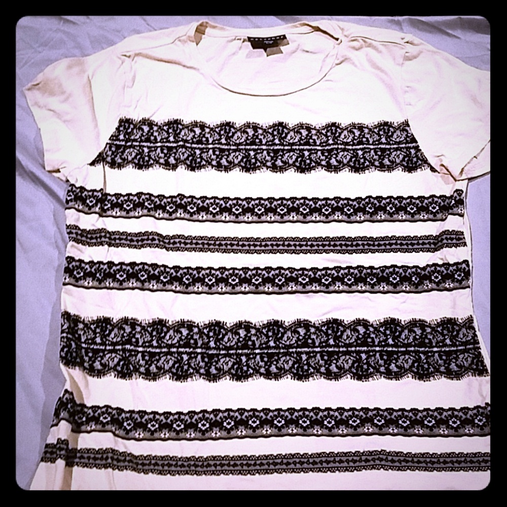 Metaphor large lace detail tee